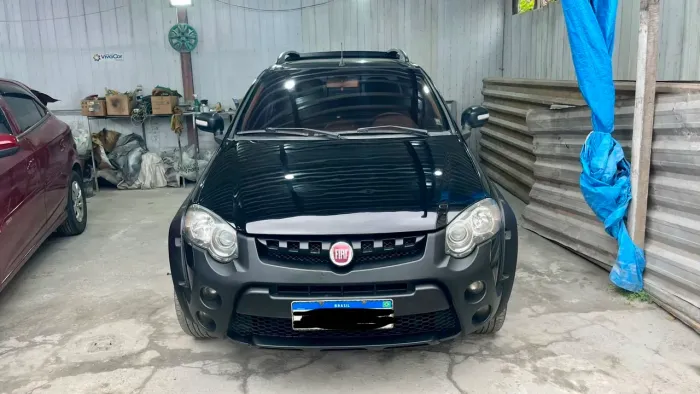 Fiat Strada Adventure1.8/ 1.8 Locker Flex CD 2015