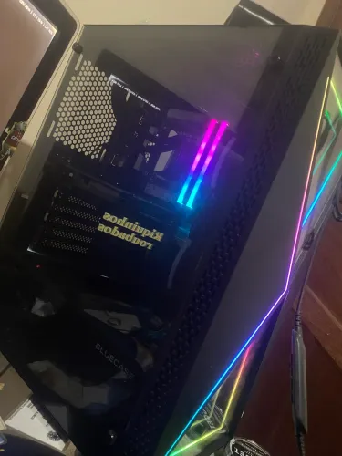 PC GAMER - SEMI NOVO