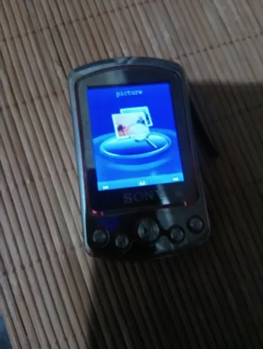 Mp4 rádio  mp3 entrada cartão de.memoria até 64 gigas 