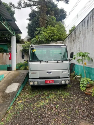 cargo 815 Único dono
