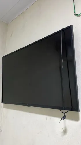 TV para retirada de peça ou conserto