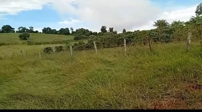 Maravilhosa Fazenda 72 Hectares, situada no Município de Careaçu/MG, 