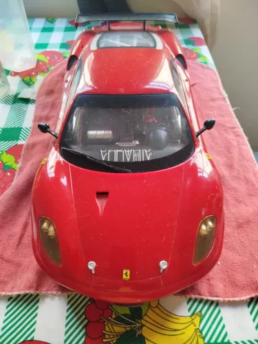 Carrinho Ferrari escala 1/10