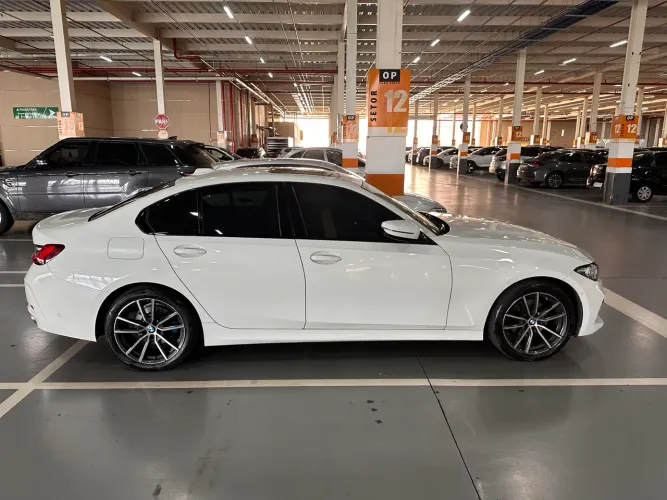 BMW 320I A Modern/sport TB 2.0/a.flex 16V 4P 2023