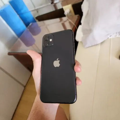 Vendo Iphone 11 preto em ótimo estado tudo original