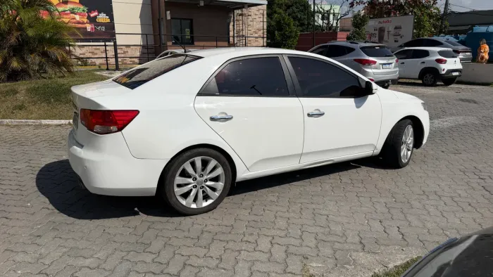 Kia Motors Cerato 1.6 16V Aut. 2013