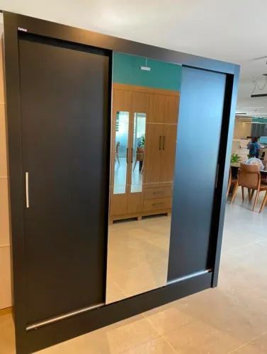 Guarda roupa Clara 2.15x1.85m