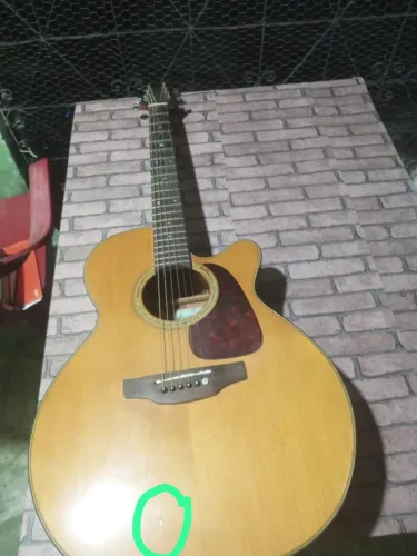 Violão Takamine