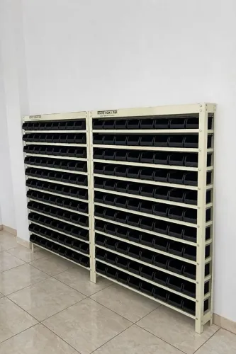 Prateleira/Estante Gaveteiro com 108 Gavetas No 3 - Cor Preta