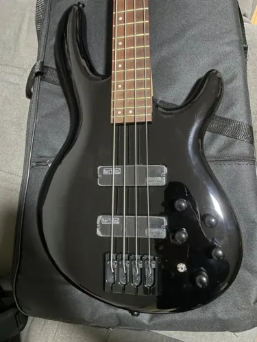 Baixo C4 Deluxe BK