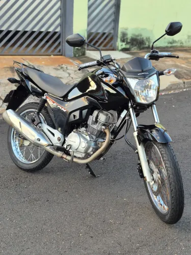 Vende-se Moto CG Fan 2013 