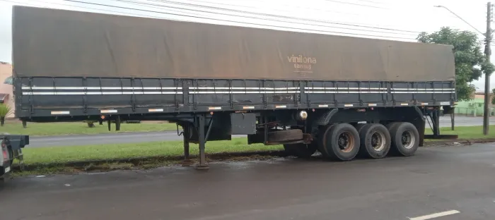 Carreta guerra graneleira ano 1.999