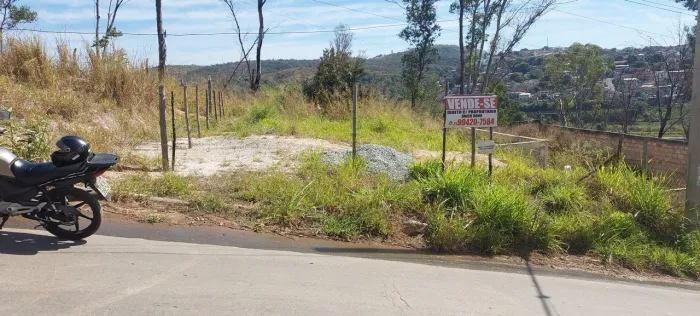 Lote 200 m²  50 mil pra Sair rápido.