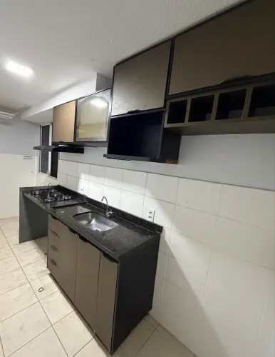 Alugo apartamento cozinha planejada,2 qts