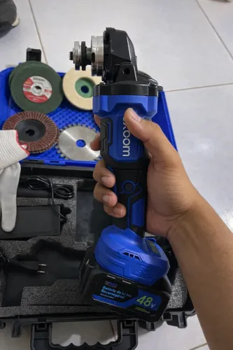 Esmerilhadeira Recarregável 48V Exbom com Maleta, Discos e Bateria Dupla