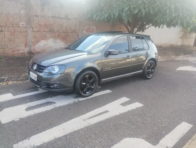 Volkswagen Golf Sportline 1.6 MI Total Flex 8V 4P 2013