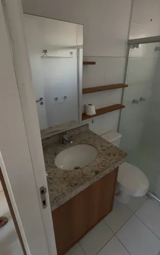 Conjunto para banheiro planejado - granito Dallas + cuba + torneira Deca + armários