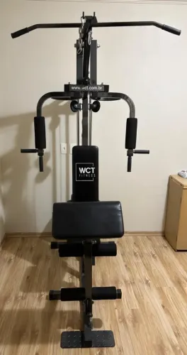 Equipamento de musculação