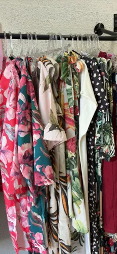 Lote de Roupas - Vestidos, Macacão