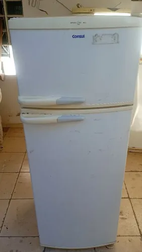 Geladeira Consul 370 litros funcionando perfeitamente garantia e entrego