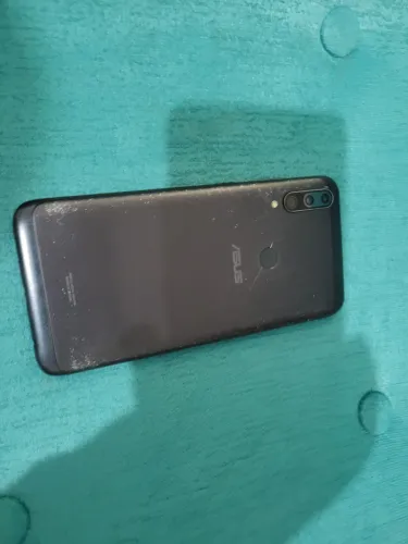 Smartphone Asus zenfone para manutenção 