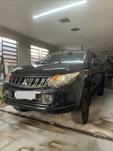 Mitsubishi L200 Triton Sport GLX 2.4 CD Diesel Mec. 2020
