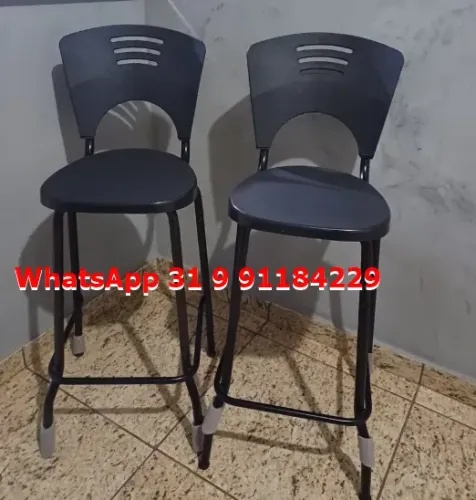 Banquetas altas Novas na cor Preta 70 cm Frete Gratis para BH