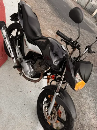 Vendo titan 150 