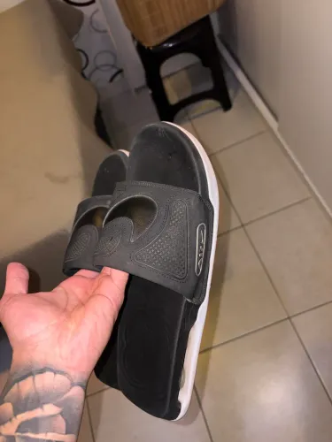 SANDÁLIA NIKE (CHINELO) 