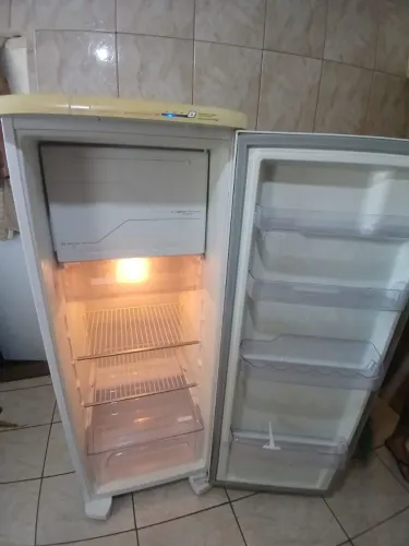 GELADEIRA ELECTROLUX FROS FREE COMPLETA ORIGINAL FUNCIONANDO PERFEITAMENTE 1000