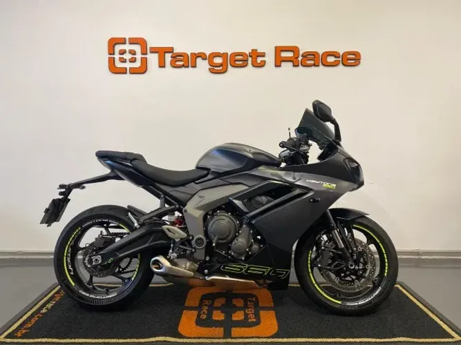 Triumph Daytona 660 - Target Race