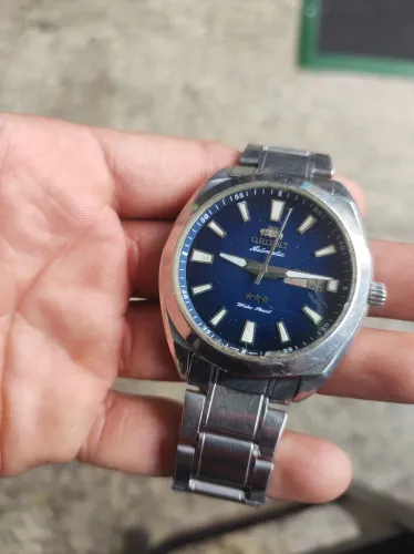 Oriente automático azul