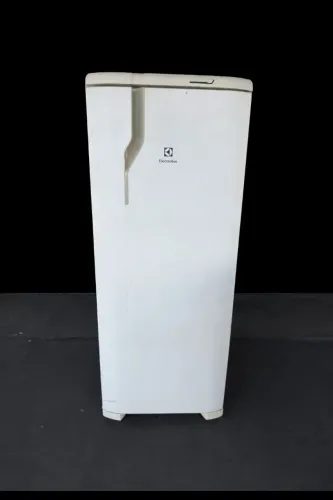 Hoje barato geladeira Frost Electrolux com garantia