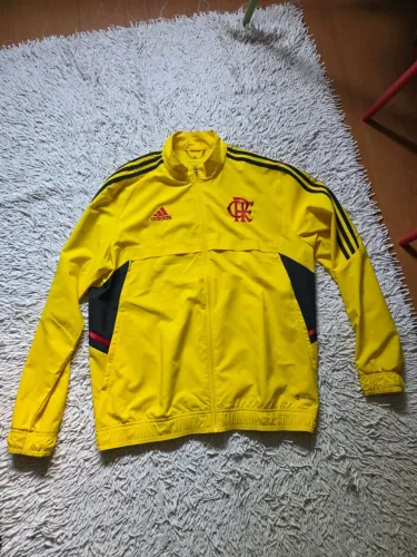 Corta Vento do Flamengo da temporada de 2022, tamanho G, em otimas condições pouco usado