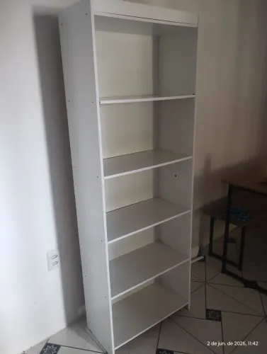 Vendo estante livreiro 