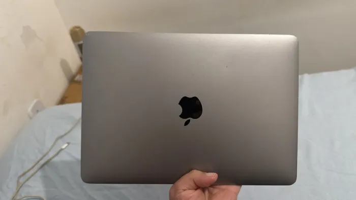 Macbook Retina 12 (2015)<br>8 GB RAM <br>256 GB SSD