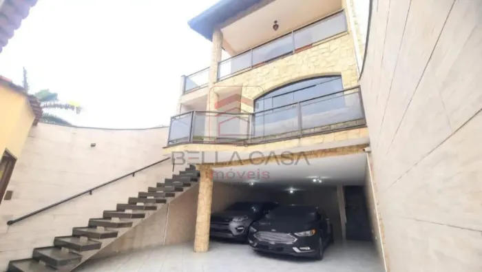 Sobrado à venda na Vila Alpina - 280m2 - 3 dormitórios - 1 suíte- 5 vagas de garagem