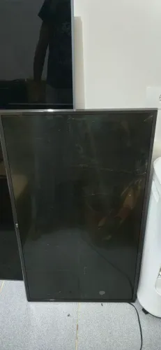 Duas TVs smart (Leia a descrição)
