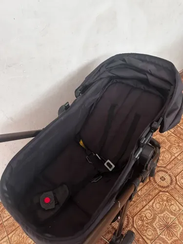 Vendo carrinho de bebê Galzerano completo