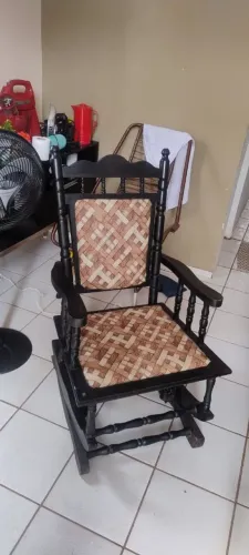 Cadeira colonial acolchoada