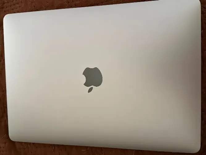 Macbook Air Retina 13" 2020 - Inter Core i3 - 8 GB RAM - SSD 256 GB