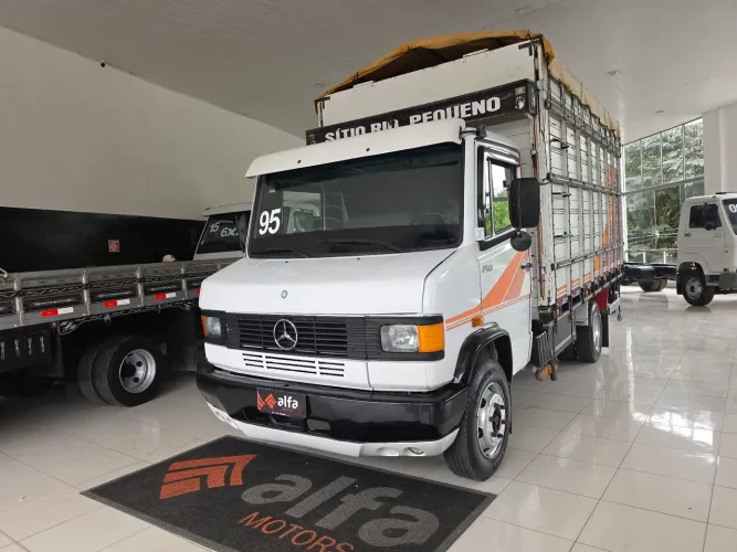 MB 709 1995 CARROCERIA CAVALOS