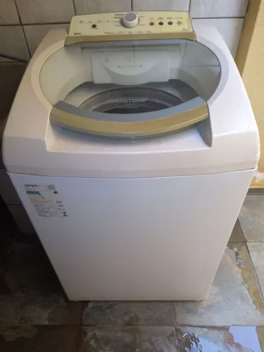 Máquina de lavar roupas Brastemp, 11 kg.