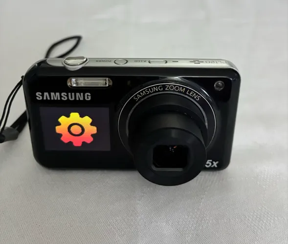Câmera Fotográfica Digital Samsung Modelo: PL120