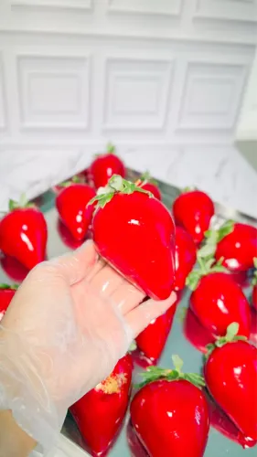 Morango do Amor / Morango Cravejado