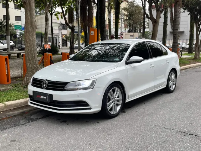 Volkswagen Jetta Comfortline 2.0 T.flex 8V 4P Tipt. 2015