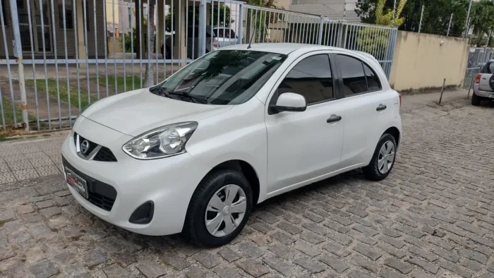 Nissan March S 1.0 12V Flex 5P 2015