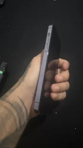 iPhone 14 Pro Max sem marcas de uso
