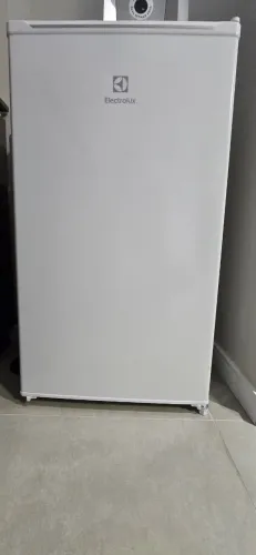 Frigobar Electrolux 90L com Controle de Temperatura Branca