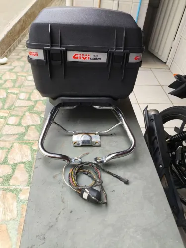 Baú com bloqueador de moto R$400,00 ver descrição